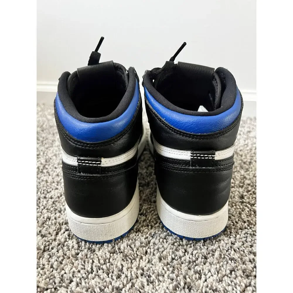 Air Jordan 1 Retro High youth size 5 'royal toe'